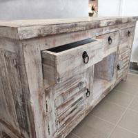 NENGAH 3 fiókos 2 ajtós fa komód